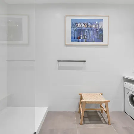 Elegant Parisien Avec Double Balcon Apartment